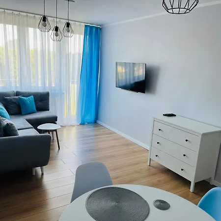 Nap Obroncow Wybrzeza 아파트 *